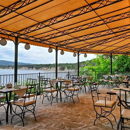 Complex Chayka Guest House Byala  Exterior photo
