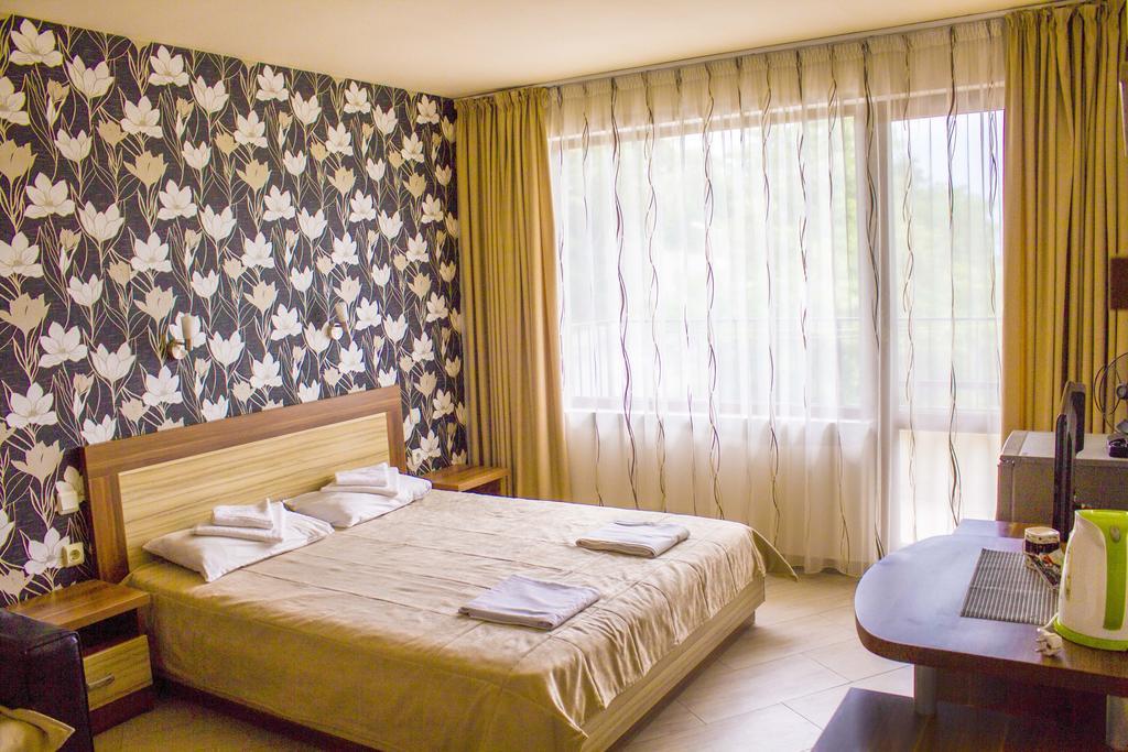 Complex Chayka Guest House Byala  Exterior photo